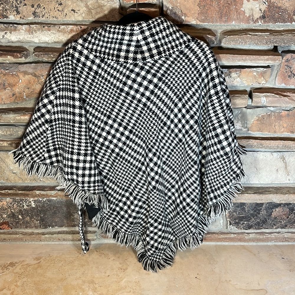 Vintage 60’s Houndstooth Cape Coat - Picture 5 of 7
